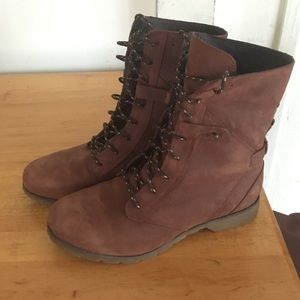 Teva Waterproof Lace Up Women’s Boots